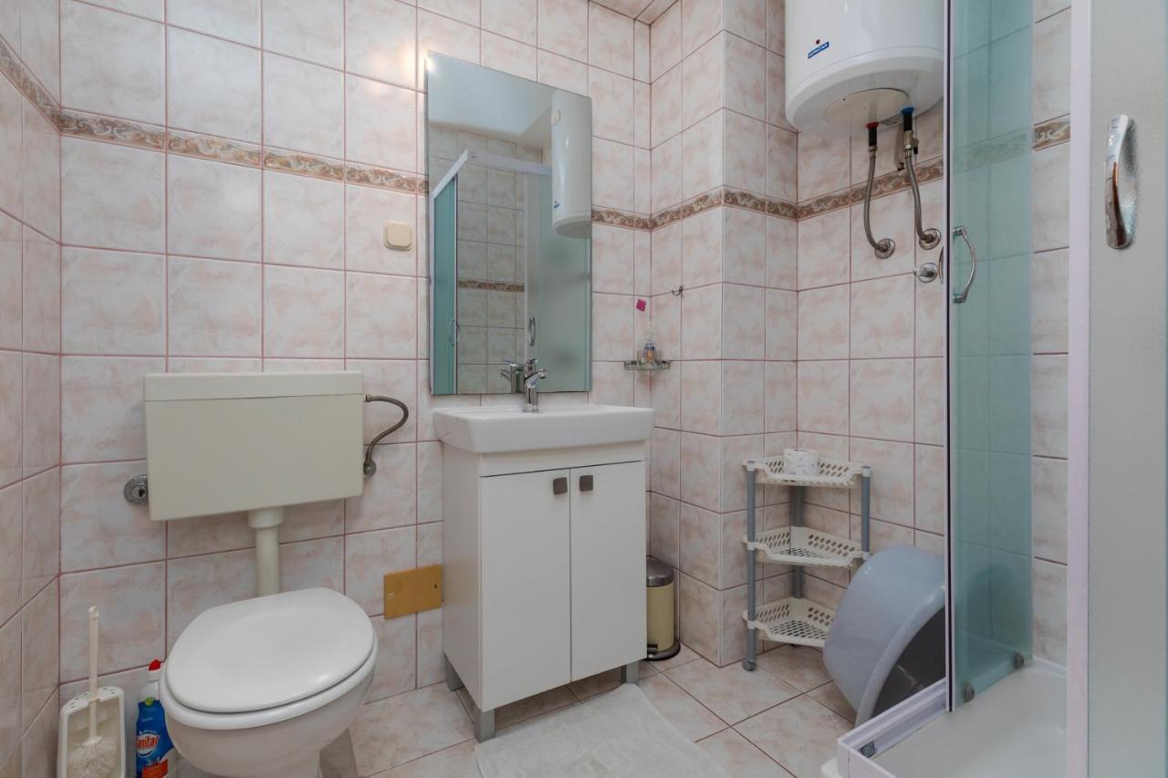Apartments By The Sea Duce, Omis - 2992 Dugi Rat Εξωτερικό φωτογραφία