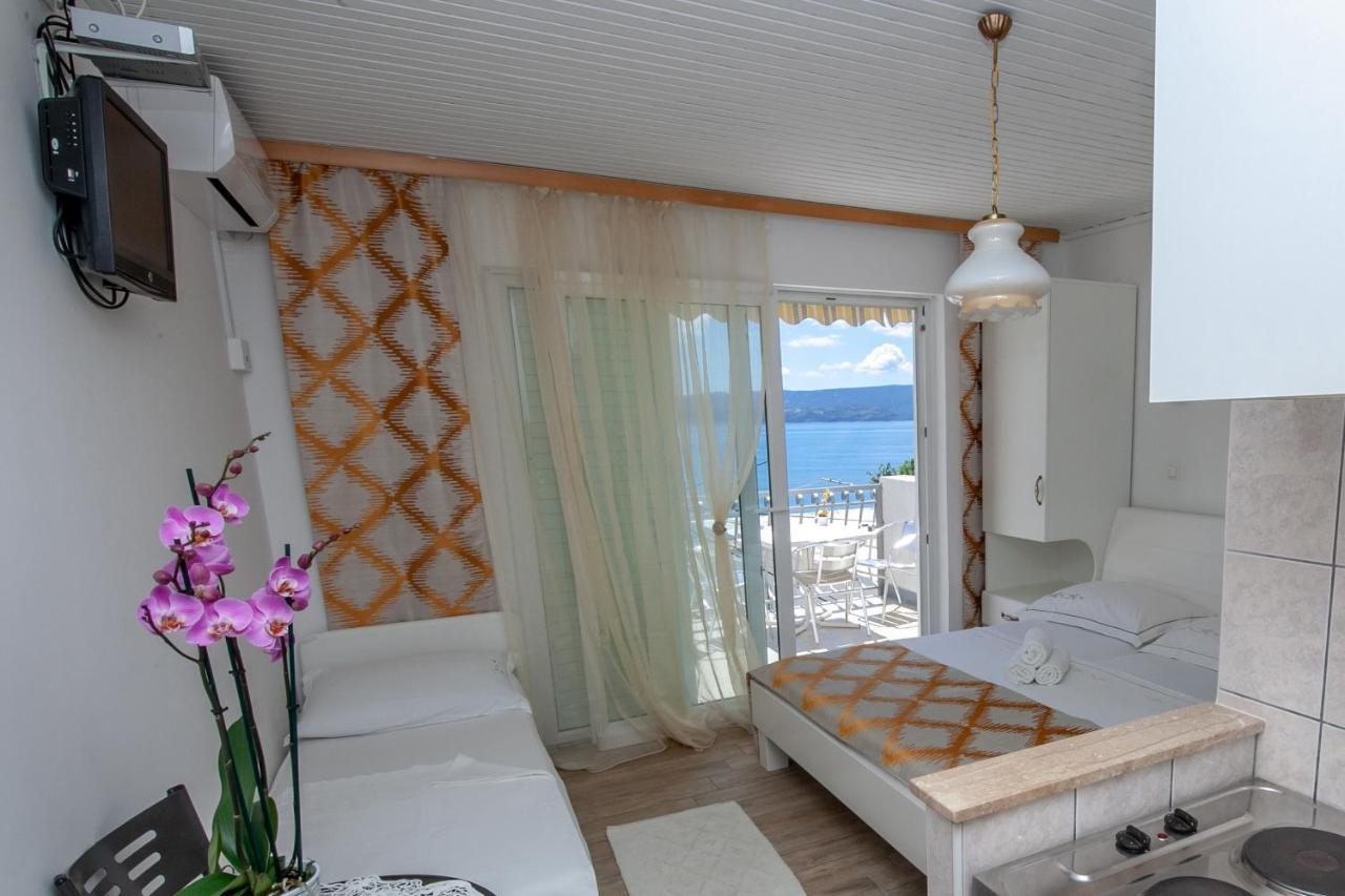 Apartments By The Sea Duce, Omis - 2992 Dugi Rat Εξωτερικό φωτογραφία