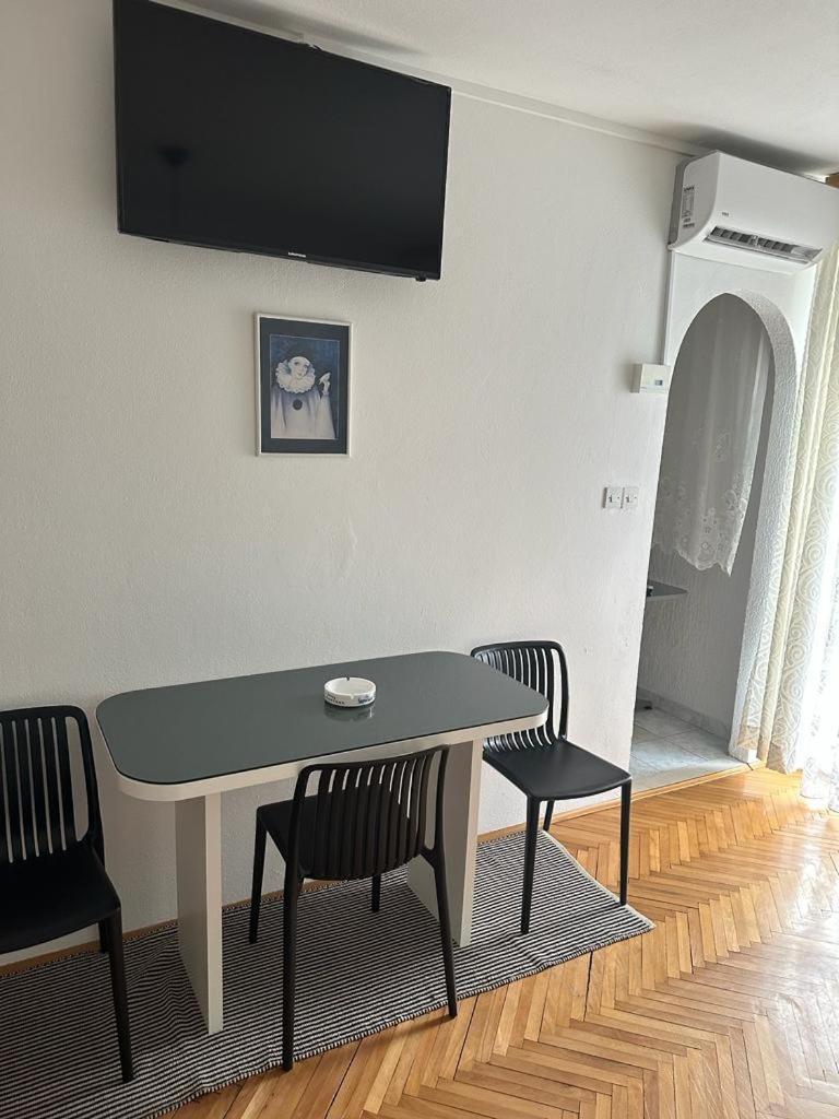 Apartments By The Sea Duce, Omis - 2992 Dugi Rat Δωμάτιο φωτογραφία