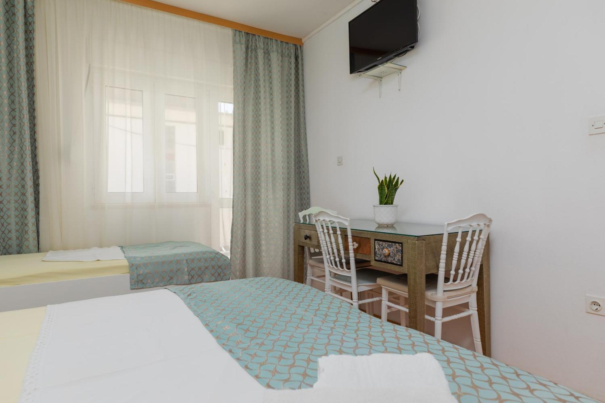 Apartments By The Sea Duce, Omis - 2992 Dugi Rat Δωμάτιο φωτογραφία