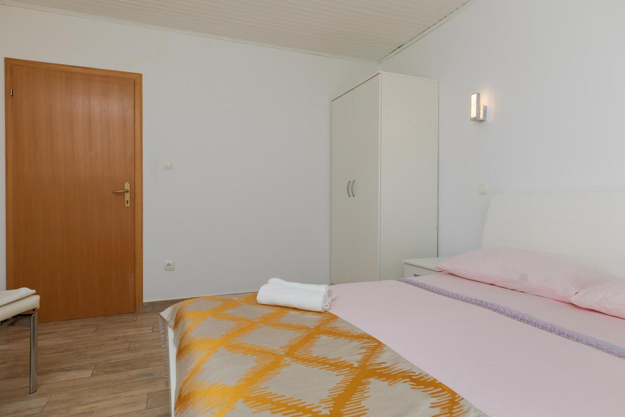 Apartments By The Sea Duce, Omis - 2992 Dugi Rat Δωμάτιο φωτογραφία