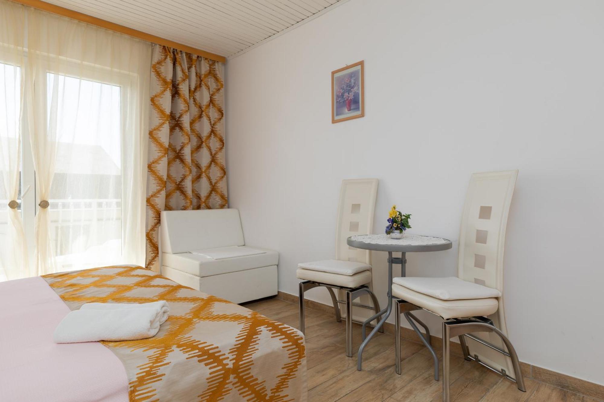 Apartments By The Sea Duce, Omis - 2992 Dugi Rat Δωμάτιο φωτογραφία