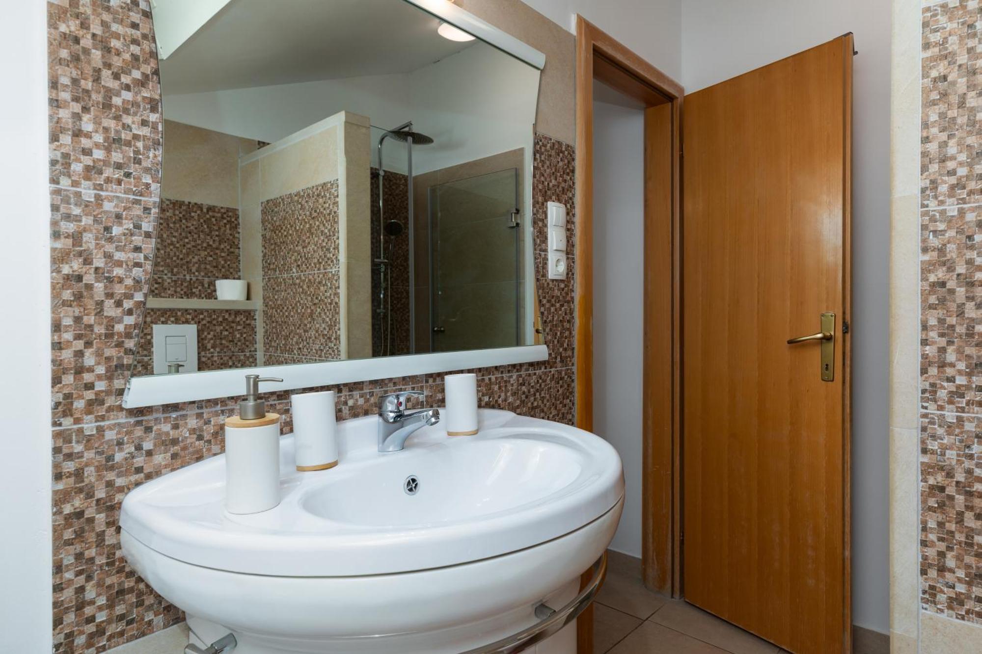 Apartments By The Sea Duce, Omis - 2992 Dugi Rat Δωμάτιο φωτογραφία