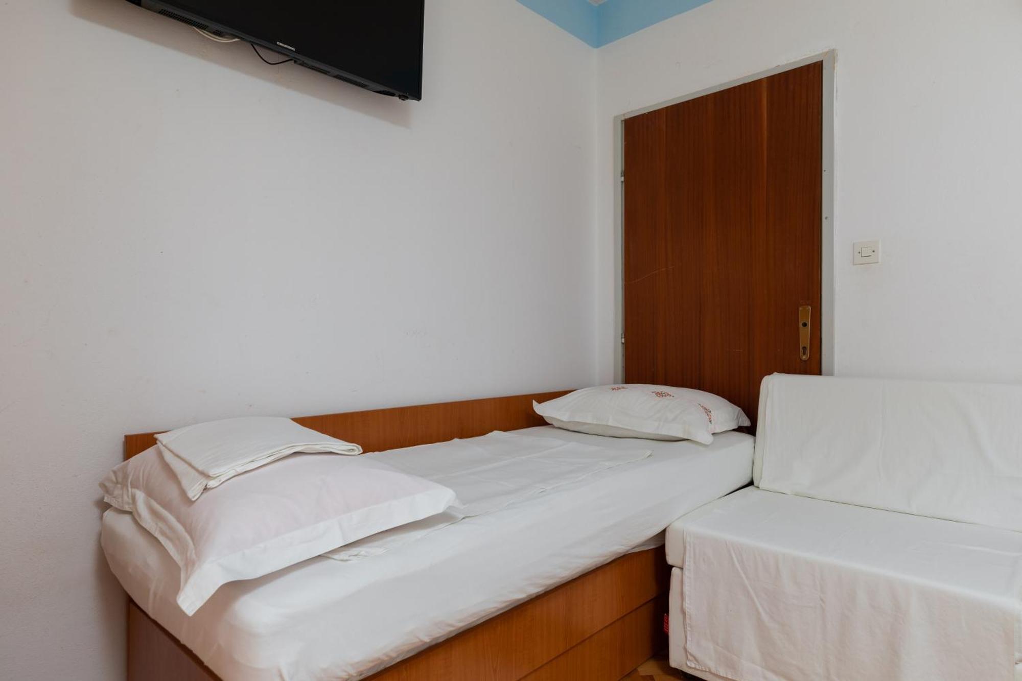 Apartments By The Sea Duce, Omis - 2992 Dugi Rat Δωμάτιο φωτογραφία