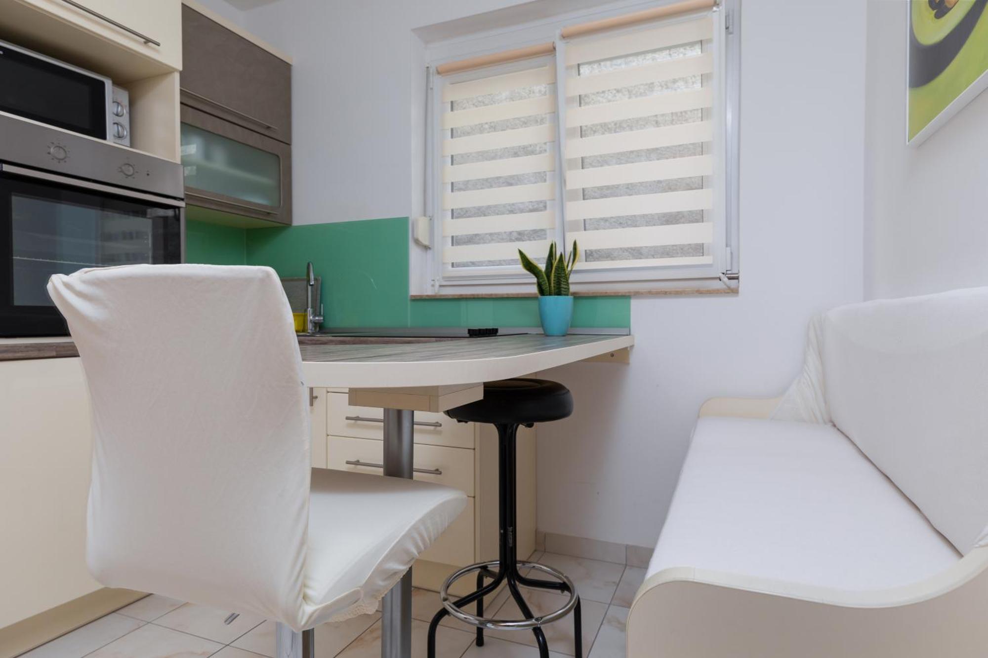 Apartments By The Sea Duce, Omis - 2992 Dugi Rat Δωμάτιο φωτογραφία
